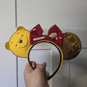 NWOT Winnie the Pooh - Minnie Mouse Ears